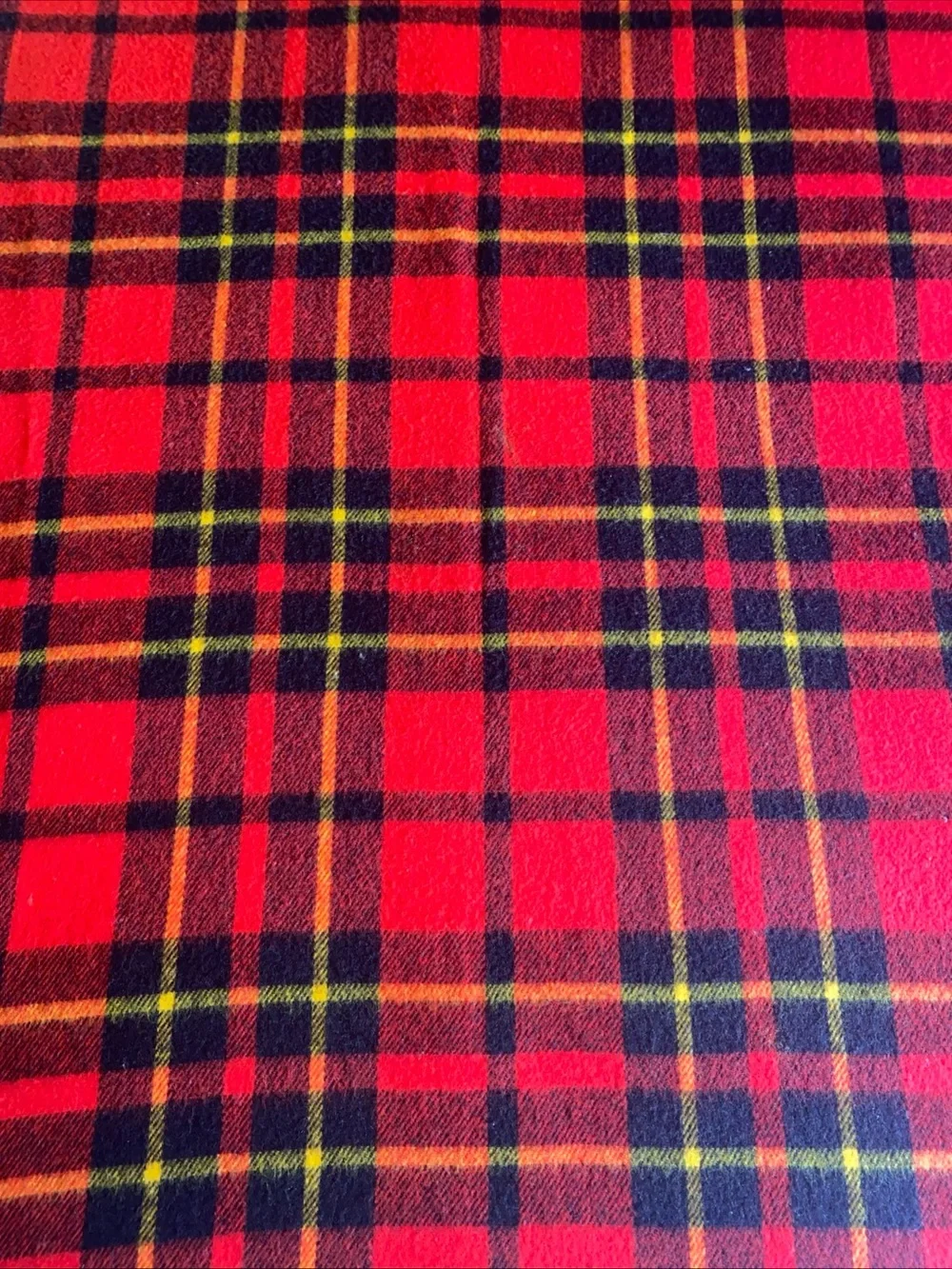 Vintage Stadium Blanket Throw Red Black Tartan Plaid 60” (Inc Fringe)x 52” -AA16